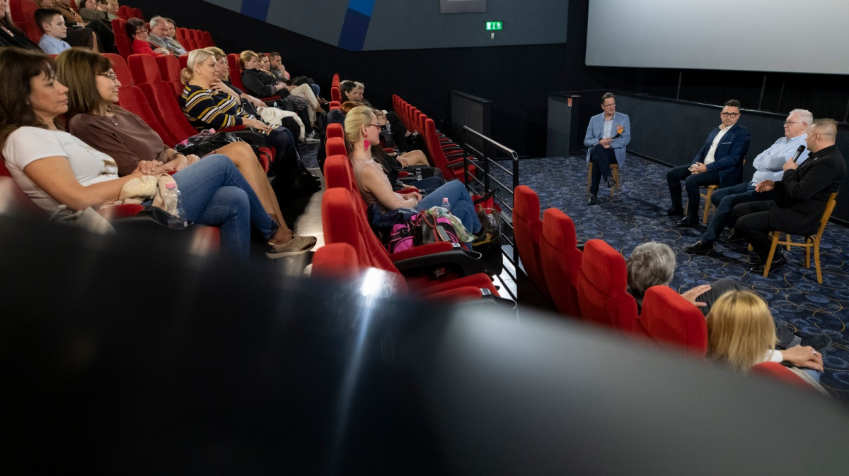 2022.05.01., Filmvetítés az Arénában - 21