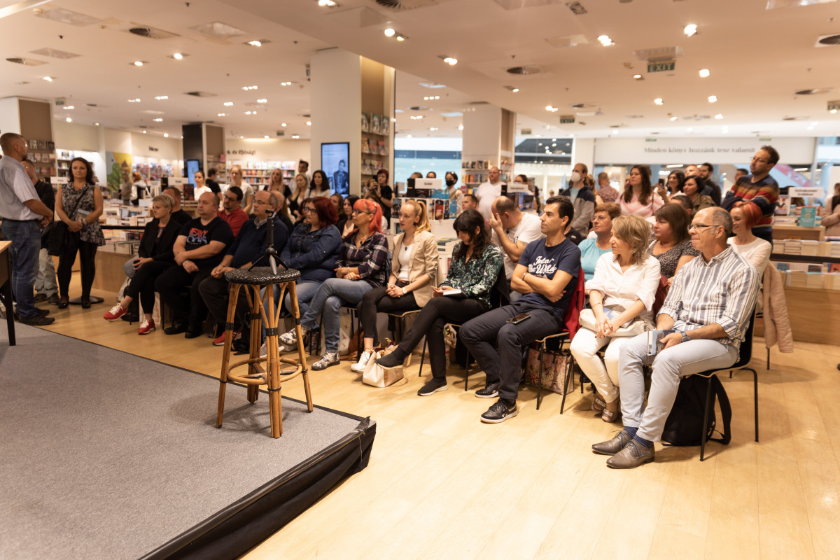 2019.09.29., Sajtótájékoztató és dedikálás - 31